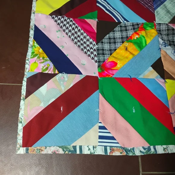 Vintage Handmade Quilt 66x50 Colorful 1970s–80s Era - Picture 10 of 10